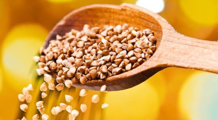 Lightly roasted buckwheat